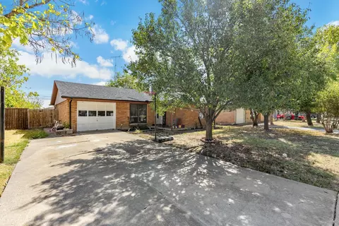 6503 Flamingo Rd, Greenville, TX 75402