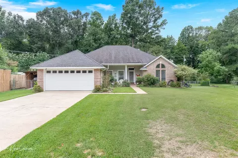 2602 Wildwood Dr, Haughton, LA 71037