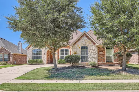 2323 San Augustine Ln, Grand Prairie, TX 75052