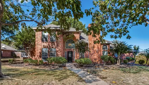 533 Rising Ridge Dr, Desoto, TX 75115