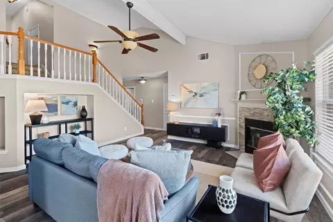 5516 Royal Meadow Ln, Arlington, TX 76017