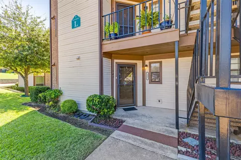 141 Henry M Chandler Dr, Rockwall, TX 75032