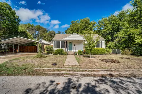 402 W 4th St, Waxahachie, TX 75165