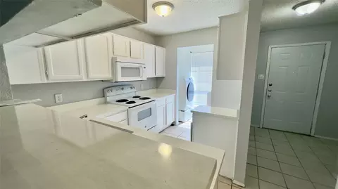 10500 Lake June Rd #B02, Dallas, TX 75217