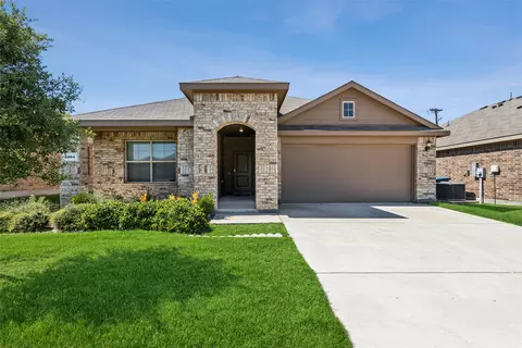 8804 Ring Gold Dr, Fort Worth, TX 76123