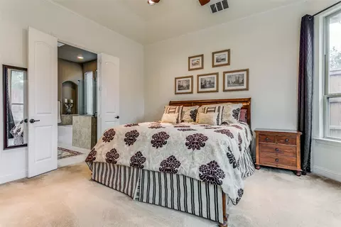 11867 Hideout Trl, Euless, TX 76040 photo 19
