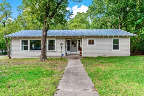 3250 Bonham St, Paris, TX 75460