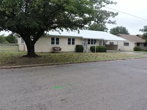1701 N Trent St N, Goldthwaite, TX 76844