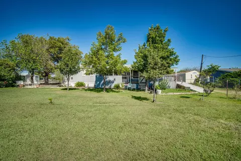 9505 Thompson Rd, Alvarado, TX 76009