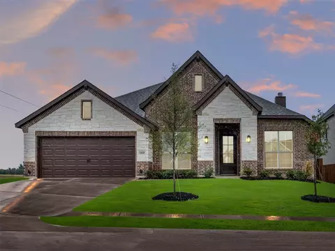 1410 Terrain Rd, Midlothian, TX 76065