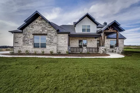 450 Solo Ridge Dr, Waxahachie, TX 75167