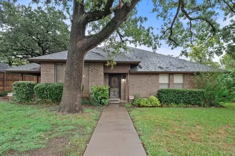 5811 Calumet Dr, Arlington, TX 76017