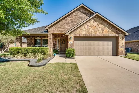 117 Sumac Dr, Waxahachie, TX 75165