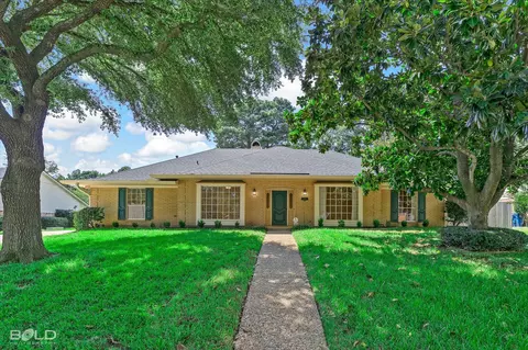 8518 Rampart Pl, Shreveport, LA 71106