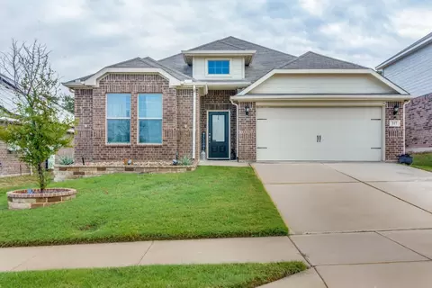 217 Bearman Dr, Fort Worth, TX 76120