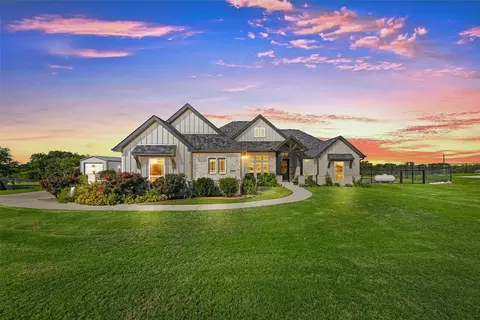 343 Red Bird Dr, Springtown, TX 76082