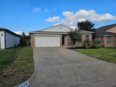 619 Blueberry Hill Ln, Mansfield, TX 76063
