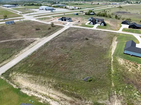113 Tiffany Trl, Decatur, TX 76234