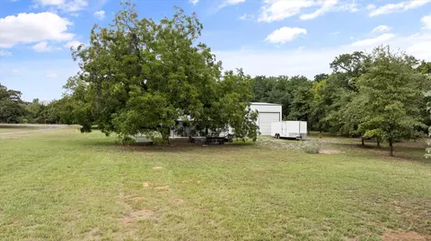 Exterior - 562 Barnes Rd, Cleburne, TX 76031 photo 8 of 9