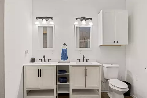 Bath - 562 Barnes Rd, Cleburne, TX 76031 photo 2 of 2