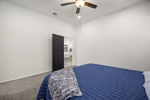 Bedroom - 562 Barnes Rd, Cleburne, TX 76031 photo 4 of 5