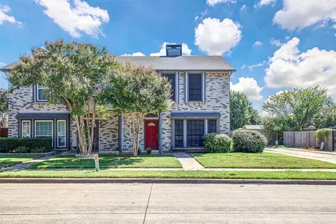 707 Essex Pl, Euless, TX 76039
