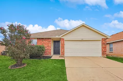 1428 Queens Brook Ln, Fort Worth, TX 76140