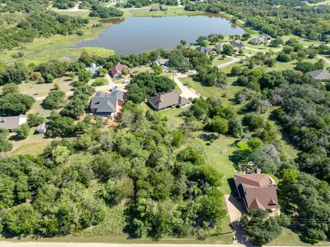 1402 Spanish Oak Trl, Whitney, TX 76692