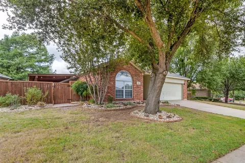 3201 Mulholland Rd, Corinth, TX 76210