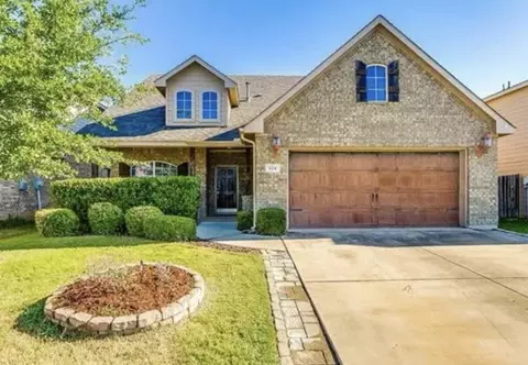 624 Hidden Dale Dr, Fort Worth, TX 76140