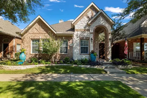 9366 Grosvenor Pl, Frisco, TX 75035