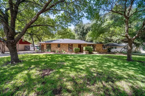 1010 Randy Rd, Cedar Hill, TX 75104