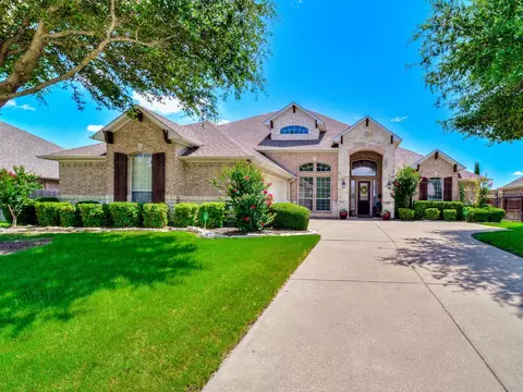 712 Saddlebrook Dr, Desoto, TX 75115