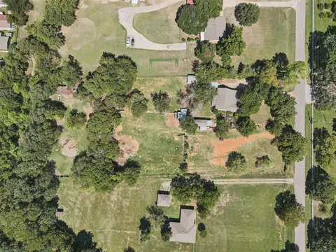 271 Russell Ln, Mansfield, TX 76063