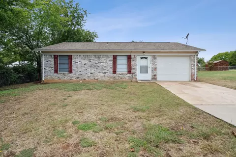 1509 Lexington St, Weatherford, TX 76086