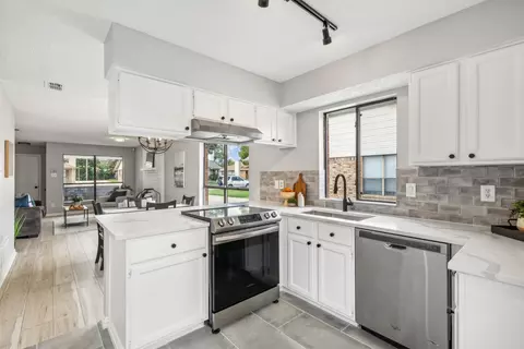 5714 Cancun Dr, North Richland Hills, TX 76180