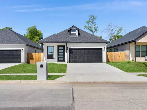 2140 Rw Bivens Ln #R, Fort Worth, TX 76105