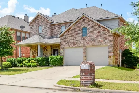 325 Highland Creek Dr, Wylie, TX 75098