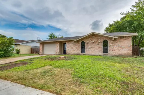 3114 Glendale Dr, Grand Prairie, TX 75052