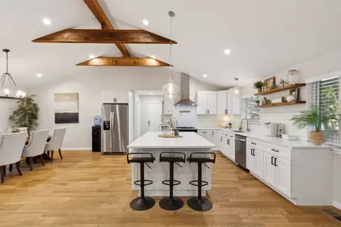 817 N Dove Rd, Grapevine, TX 76051