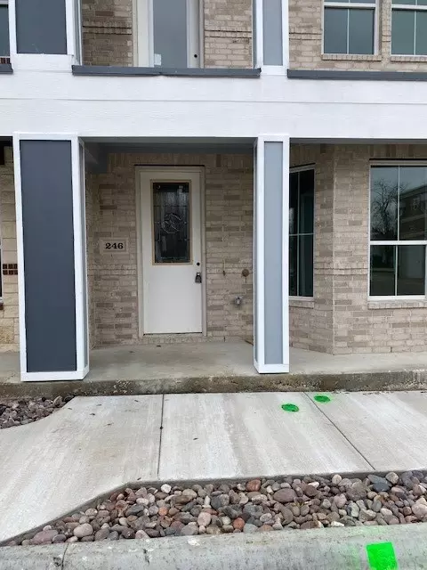 246 Harris St, Lewisville, TX 75057
