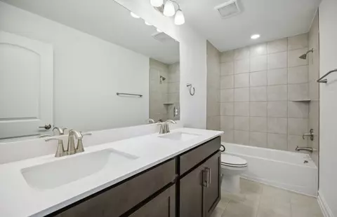 Bath - 1421 Elijah Dr, Anna, TX 75409 photo 3 of 3