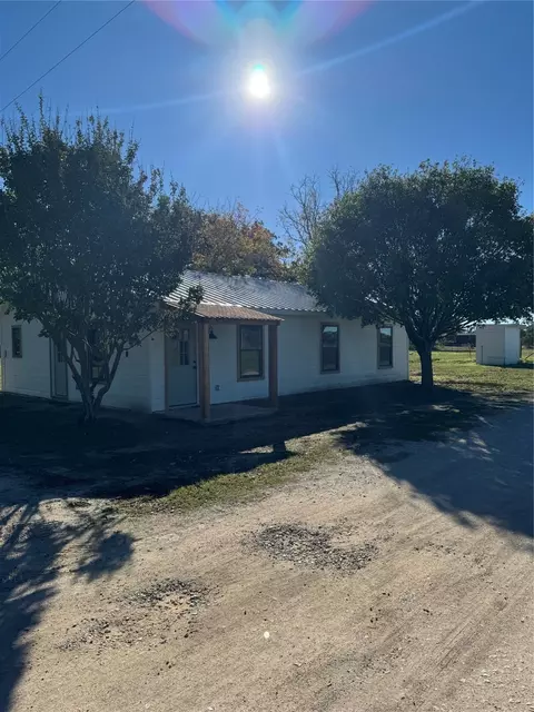 1820 County Road 3451, Paradise, TX 76073