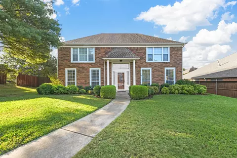 7905 Morning Ln, Fort Worth, TX 76123
