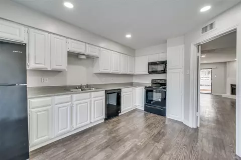 5840 Spring Valley Rd #208, Dallas, TX 75254