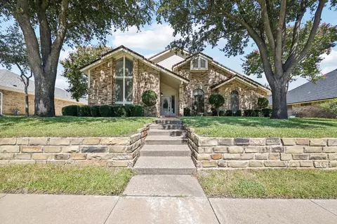 829 Shady Ln, Bedford, TX 76021