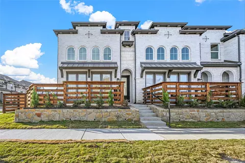 8105 Legacy Oak Dr, Mckinney, TX 75071