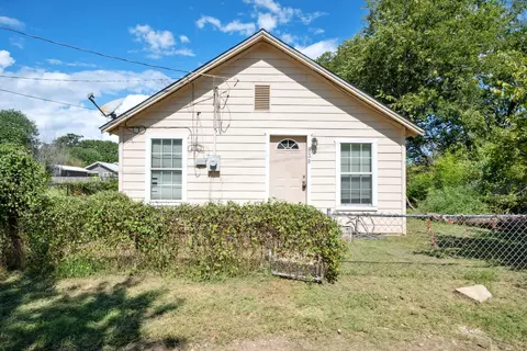 939 W Green St, Stephenville, TX 76401