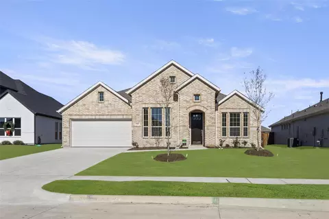 733 Lemmon Ln, Forney, TX 75126