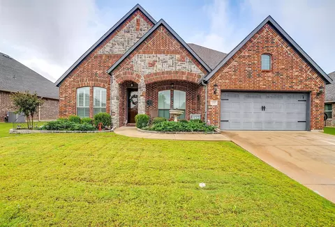 1157 Sapphire Ln, Joshua, TX 76058